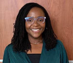 Meet your Posher, Adrianna